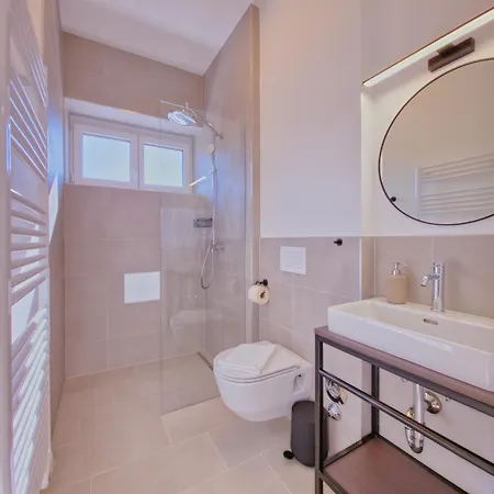 Apartman T13 - Serviced - Zentral Ankommen, Individuell Geniessen